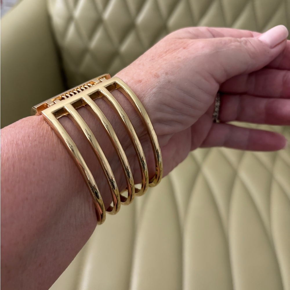 Gold-Tone & Brown Leather-Textured Ladies Bracelet NWT - Picture 5 of 6